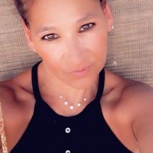 Meet your Posher, Alma